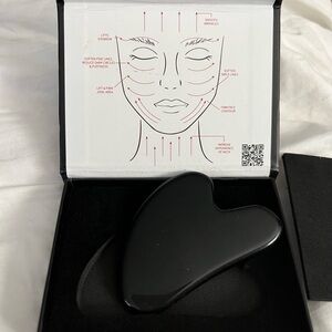 Elegant Black Facial Gua Sha Tool